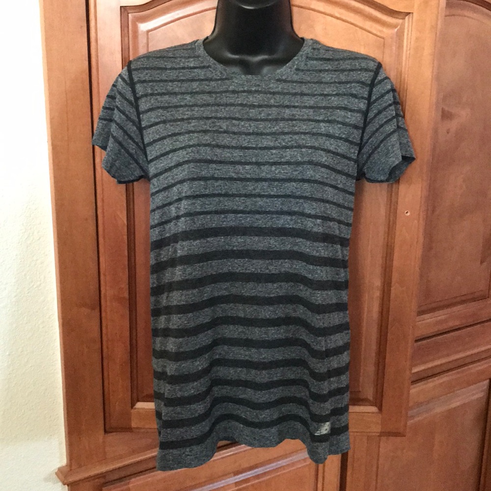 New Balance Gray Scale Stripe Dry Fit T-Shirt